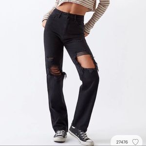 Black Ripped ‘90s Boyfriend Jeans